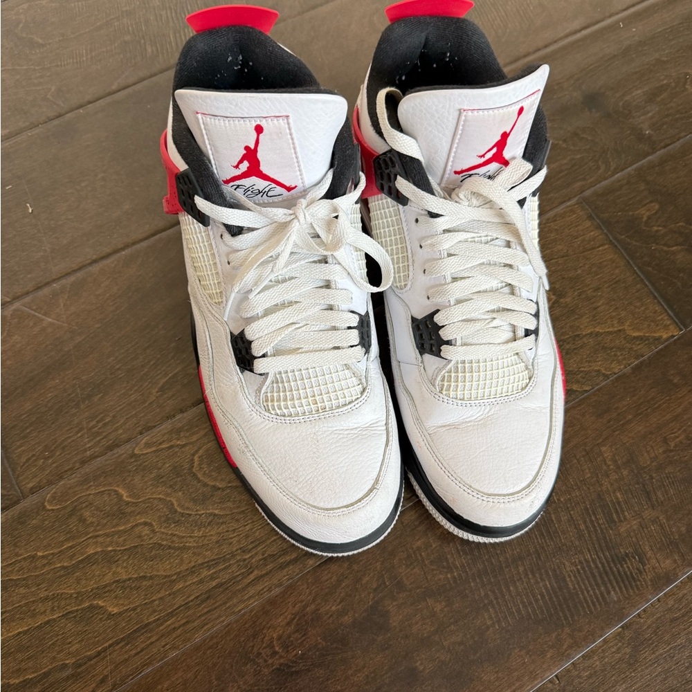 Nike Air Jordan 4 Retro "Red Cement"